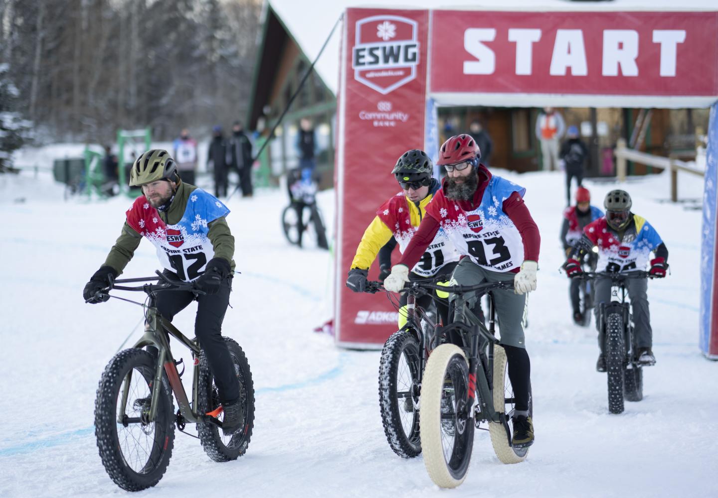 Riders take to the 2022 Empire State Winter Games XC course.