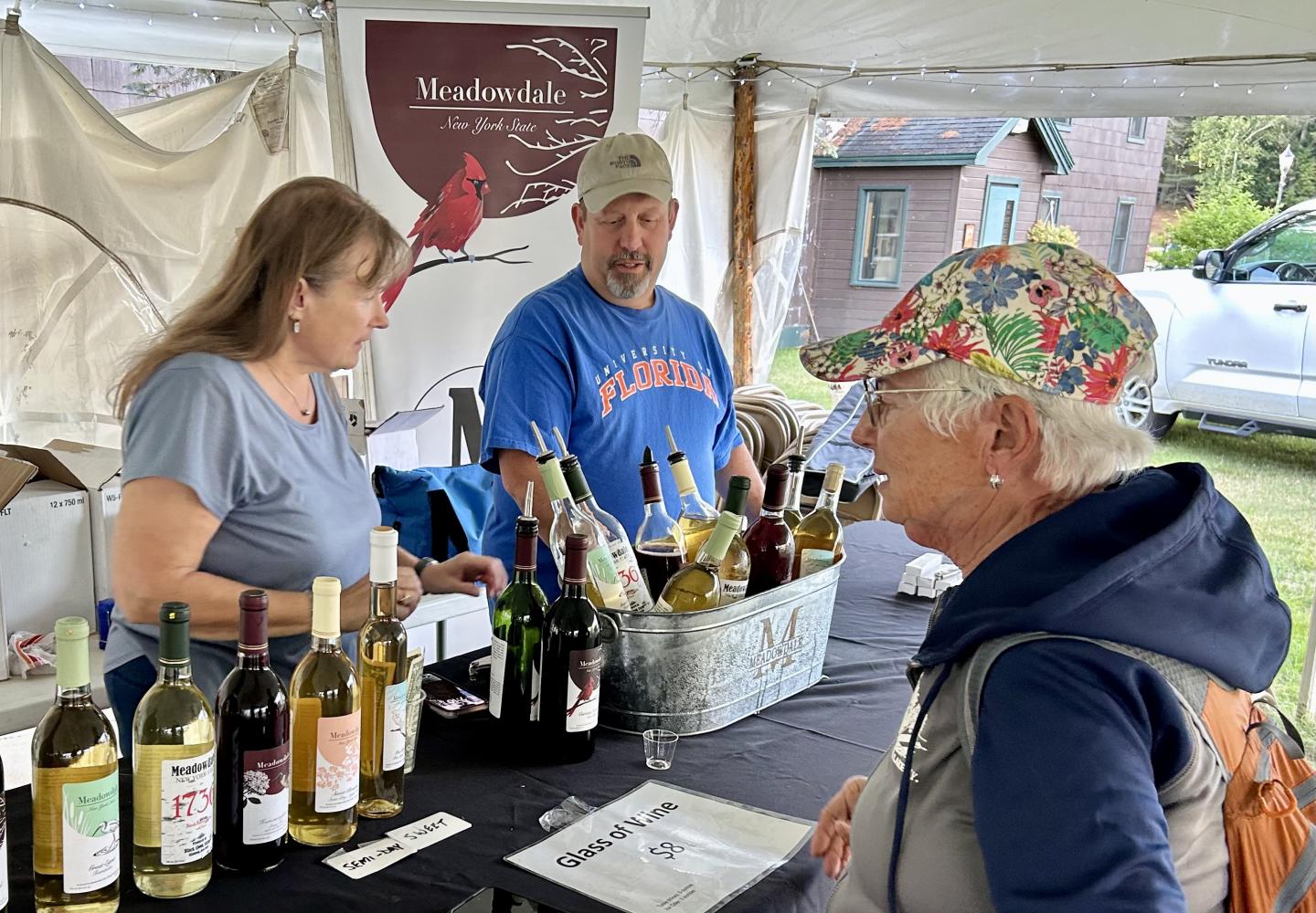 Weekender guests enjoy wine tasting with Meadowdale Winery