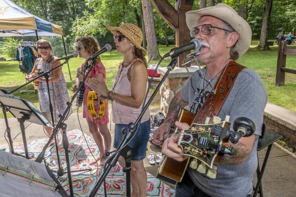 What's a Ride for the River without live music.